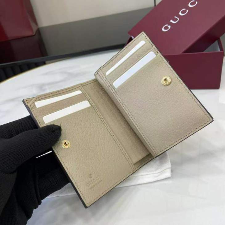 Picture of Gucci Wallets _SKUfw210844221fw